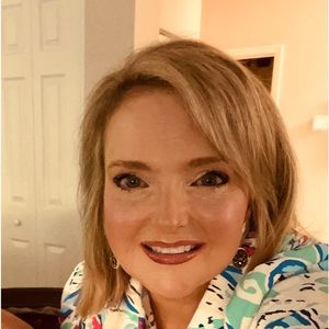 Meet your Posher, Suzanne